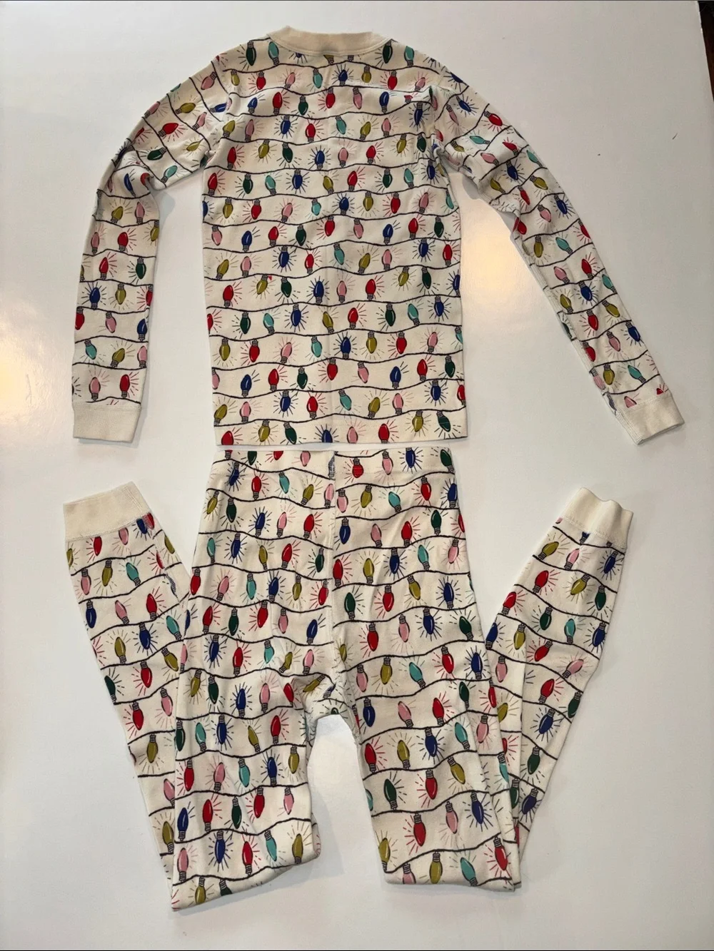 Hanna Andersson Cream Pajama Set with Multicolor Holiday Lights organic cotton